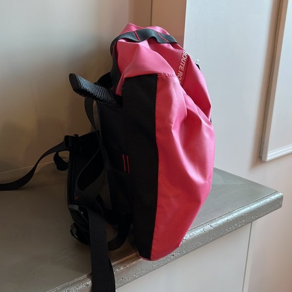 Supreme x The North Face Prim Pink Outer Tape Seam Backpack - Picture 4 of 12